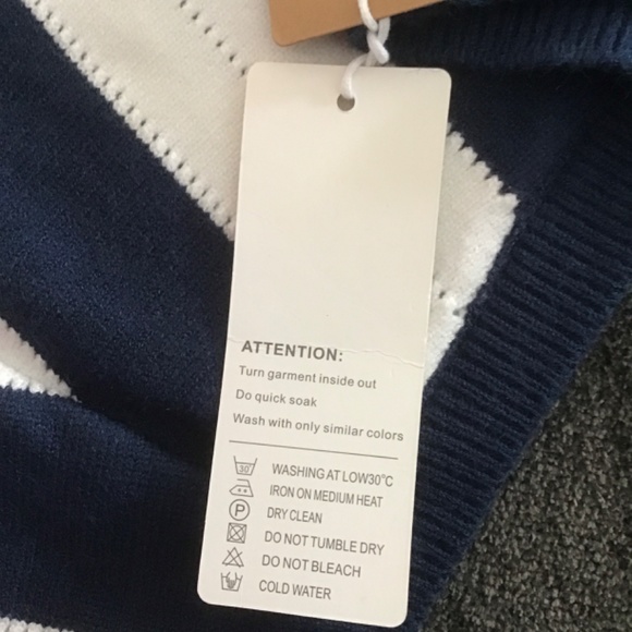 Pullover sweater - Picture 4 of 7